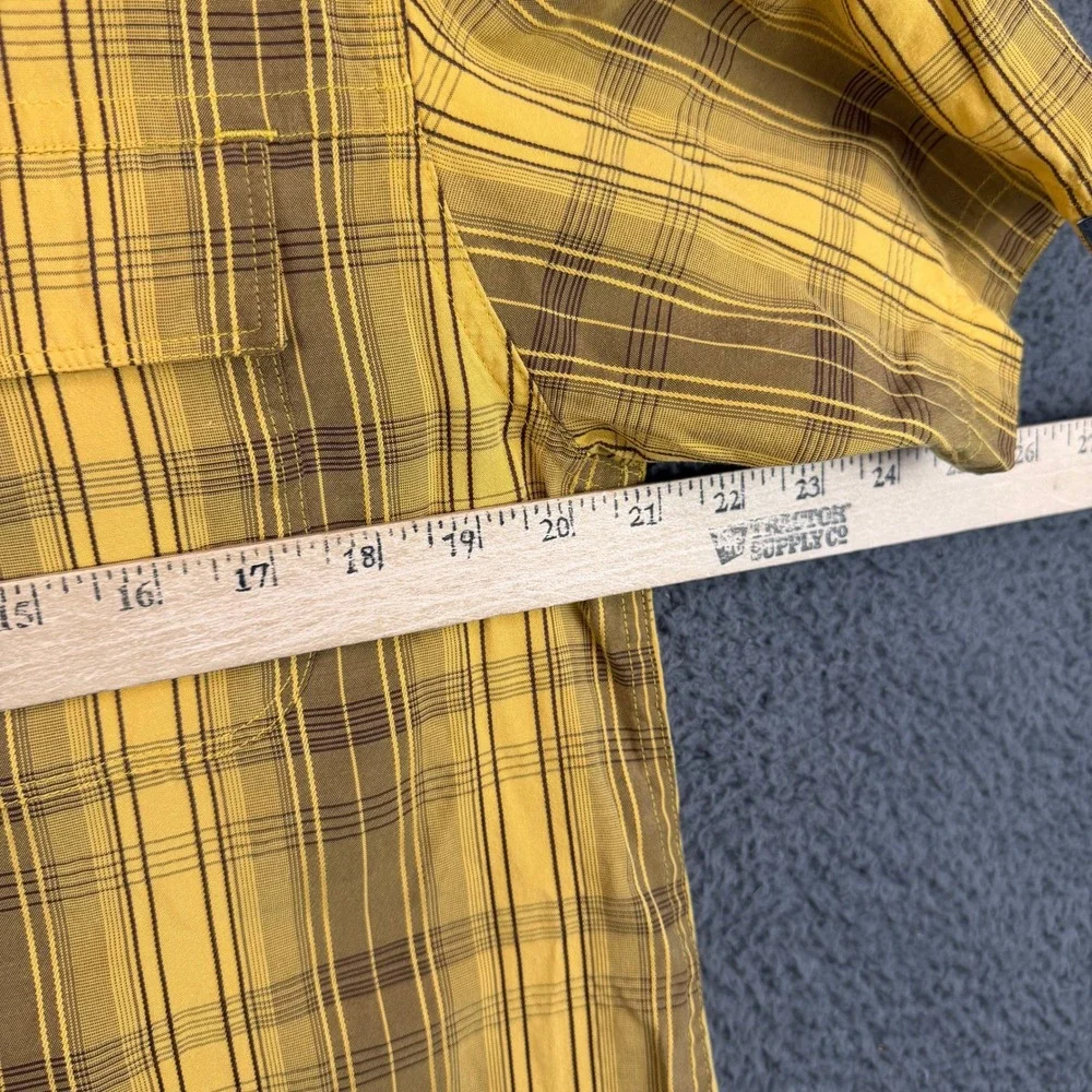The North Face Mens Medium Yellow Plaid Short Sleeve Button Up Hiking Shirt‎